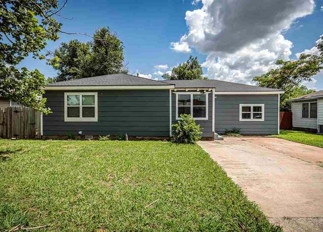 Property at 3128 NW Kinyon, Lawton, OK 73505, 2 beds, 1 bath