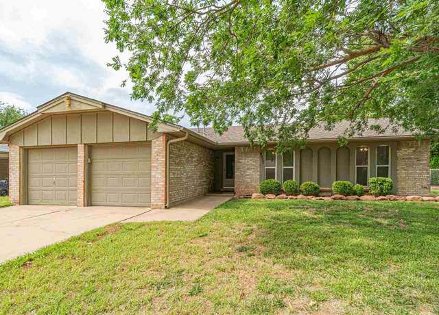 Property at 4620 NE Columbia, Lawton, OK 73507, 3 beds, 2 baths