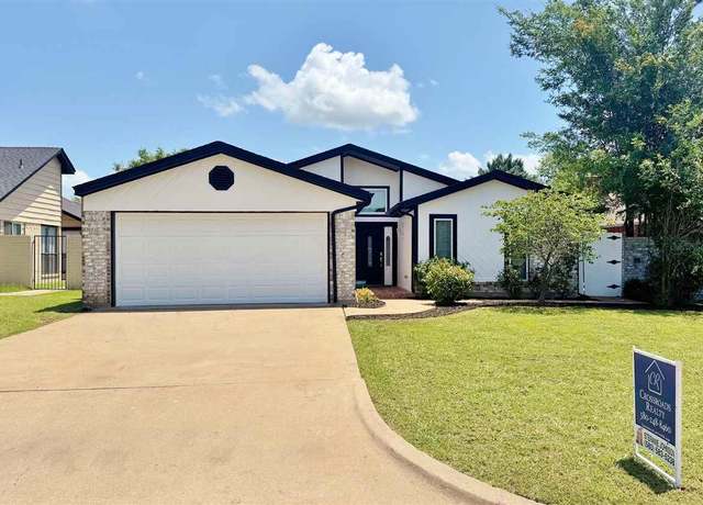 Property at 625 NW Waterford Dr, Lawton, OK 73505, 3 beds, 2 baths