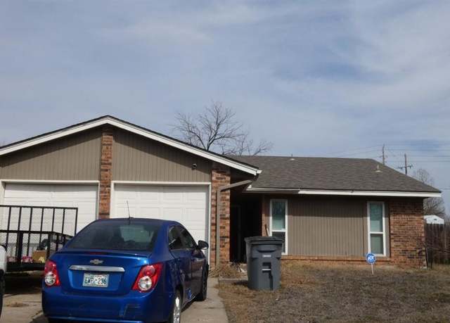 Property at 2912 NE Lakeview Cir, Lawton, OK 73507, 3 beds, 2 baths