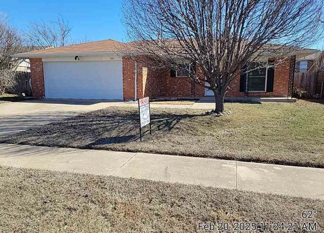 Property at 2605 NW Cedric Cir, Lawton, OK 73505, 3 beds, 2 baths