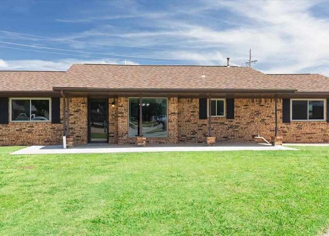 Property at 2102 Canary Ave, Duncan, OK 73533, 3 beds, 2 baths