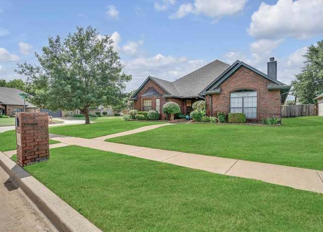Property at 5421 NW King Richard Ave, Lawton, OK 73505, 3 beds, 2 baths