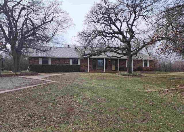Property at 4554 County Street 2820, Marlow, OK 73055, 3 beds, 2.5 baths