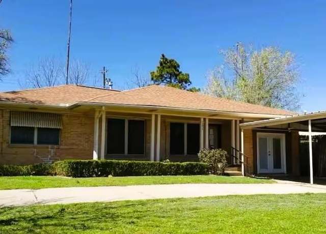 Property at 302 NW 31st St, Lawton, OK 73505, 3 beds, 1 bath