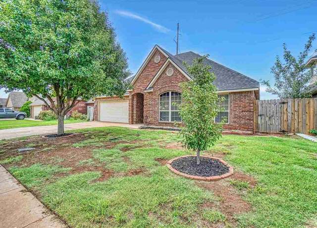Property at 7928 SW Forest Ave, Lawton, OK 73505, 3 beds, 2 baths