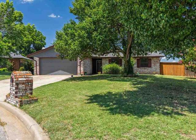 Property at 7709 NW Kingsbury Ave, Lawton, OK 73505, 3 beds, 2 baths