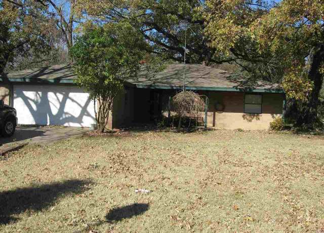Property at 52 NE Cline Rd, Elgin, OK 73538, 3 beds, 2 baths