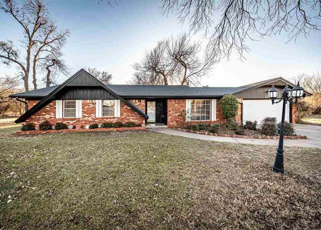 Property at 310 NW Parkwood Cir, Lawton, OK 73505, 3 beds, 2 baths