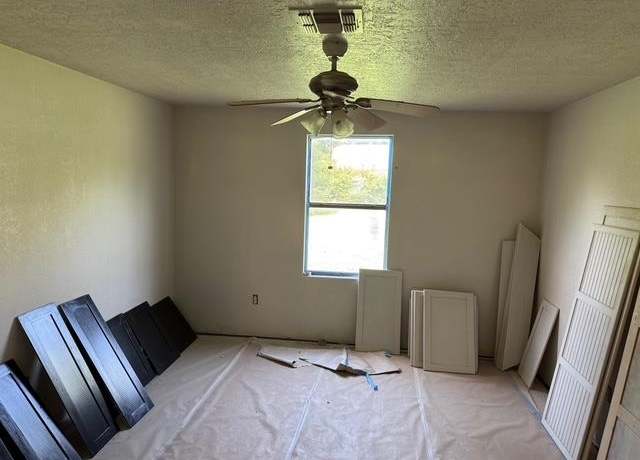 Property at 408 NW Arlington Ave, Lawton, OK 73507, 3 beds, 2 baths