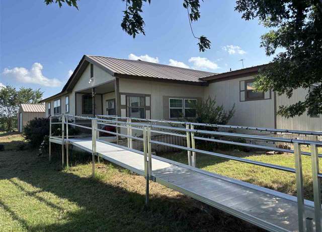 Property at 937 Cox City Rd, Rush Springs, OK 73082, 3 beds, 2 baths