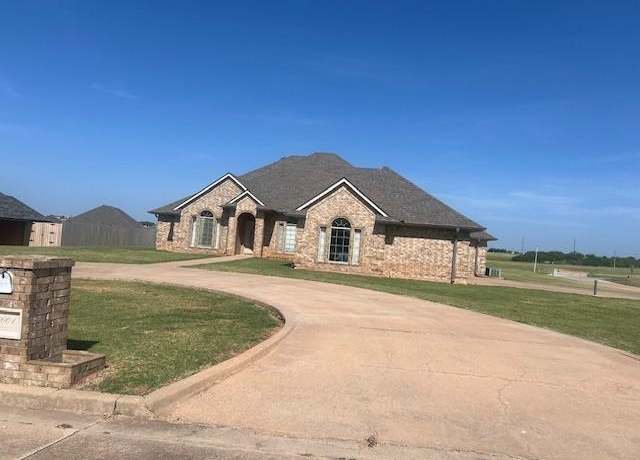 Property at 1601 SW Edward Cir, Lawton, OK 73505, 4 beds, 3 baths