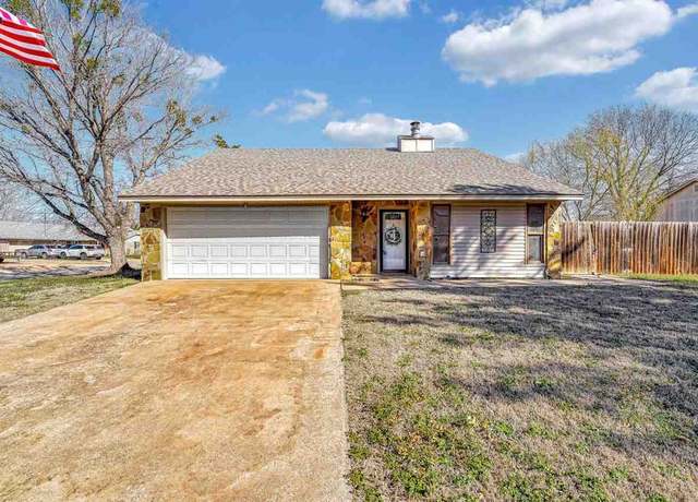 Property at 1002 NE Bob White Rd, Lawton, OK 73507, 4 beds, 2 baths