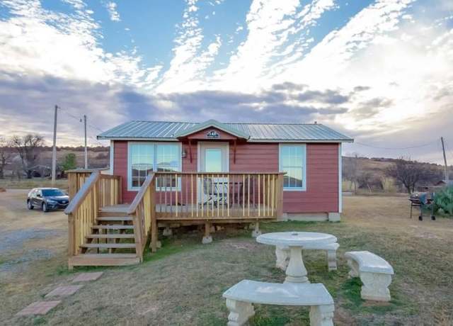 Property at 148 Lawton Ave, Medicine Park, OK 73557, 2 beds, 1 bath
