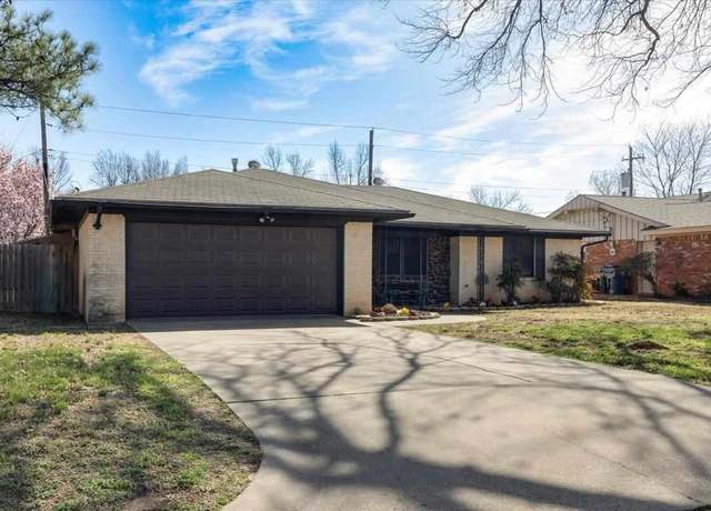 Property at 103 Elmhurst, Chickasha, OK 73018, 3 beds, 2 baths