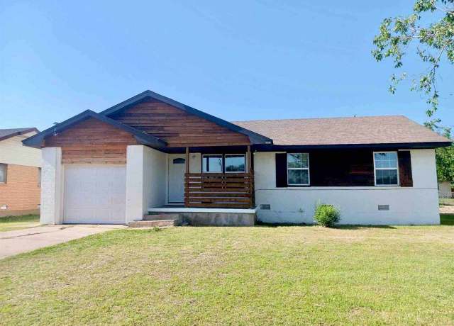 Property at 4521 NW Cheyenne Ave, Lawton, OK 73505, 3 beds, 2 baths