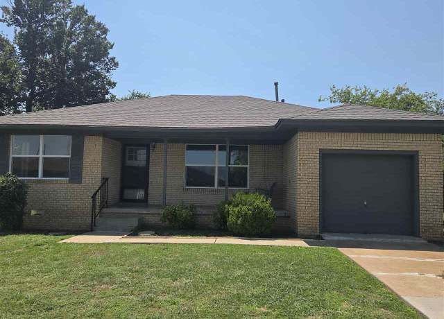 Property at 2704 NW Arlington, Lawton, OK 73505, 3 beds, 1 bath
