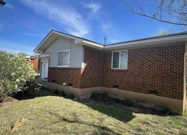 Property at 1705 NW 48th St, Lawton, OK 73505, 3 beds, 1 bath
