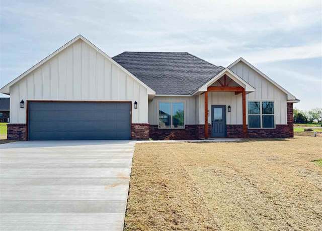 Property at 160 Blakely Ln, Fletcher, OK 73541, 4 beds, 2 baths