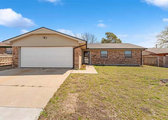 Property at 2325 NW 78th St, Lawton, OK 73505, 3 beds, 2 baths