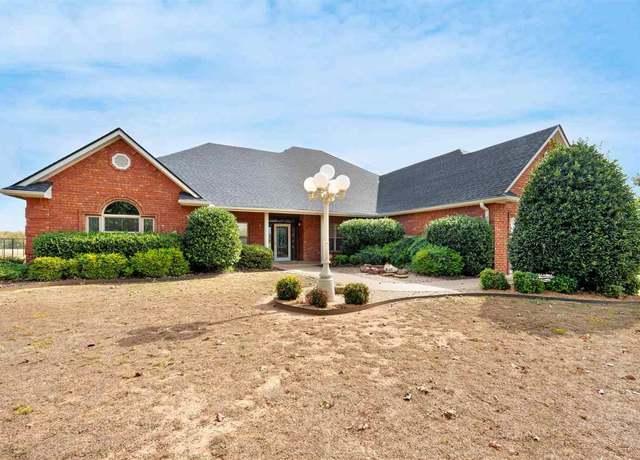 Property at 164384 S Glendon Dr, Marlow, OK 73055, 3 beds, 4 baths