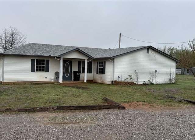 Property at 1106 E Floyd, Apache, OK 73006, 3 beds, 3 baths