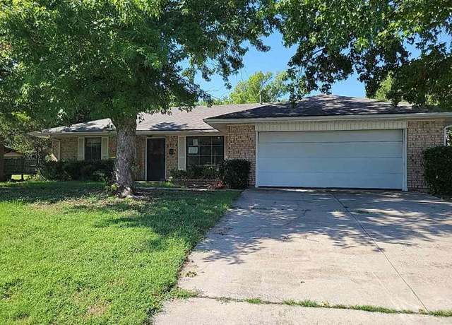 Property at 6114 NW Cheyenne Ave, Lawton, OK 73505, 3 beds, 2 baths