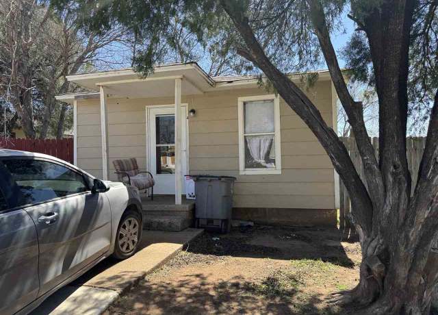 Property at 2014 SW C Ave, Lawton, OK 73501, 1 bed, 1 bath