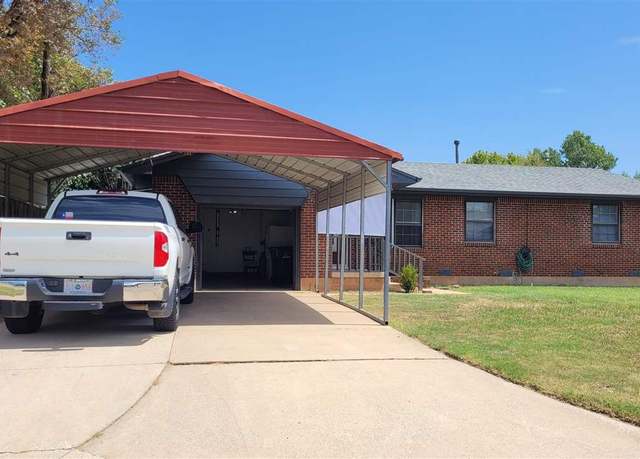 Property at 2315 NW 45th St, Lawton, OK 73505, 4 beds, 2.5 baths