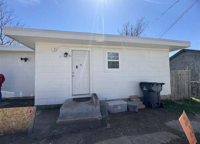 Property at 2011 SW C Ave, Lawton, OK 73501, 4 beds, 2 baths