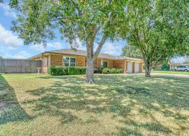 Property at 7704 SW Delta Ave, Lawton, OK 73505, 3 beds, 2.5 baths