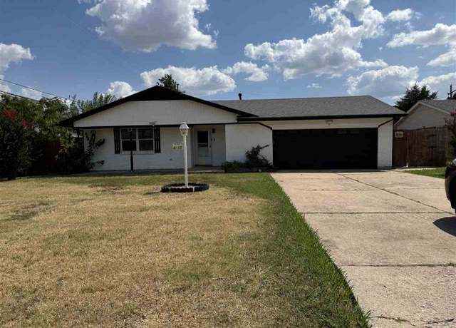 Property at 4215 SE Camden Way, Lawton, OK 73501, 3 beds, 2 baths