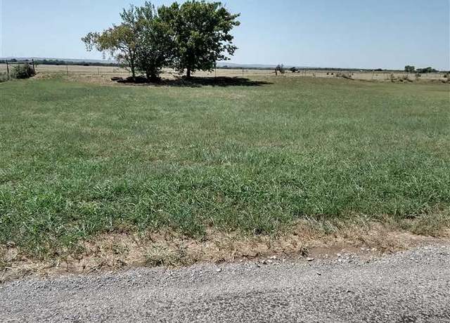 Property at 302 Lakeview Ave, Apache, OK 73006