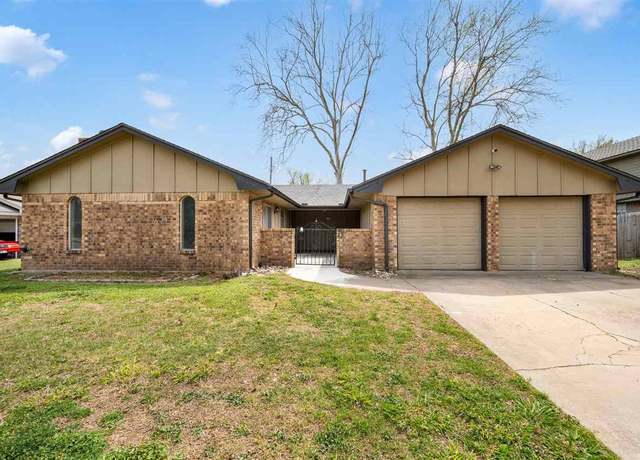 Property at 2304 NE Garden Ln, Lawton, OK 73507, 3 beds, 2 baths