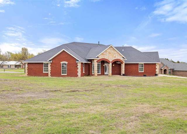 Property at 203 Parkview Dr, Fletcher, OK 73541, 3 beds, 2 baths
