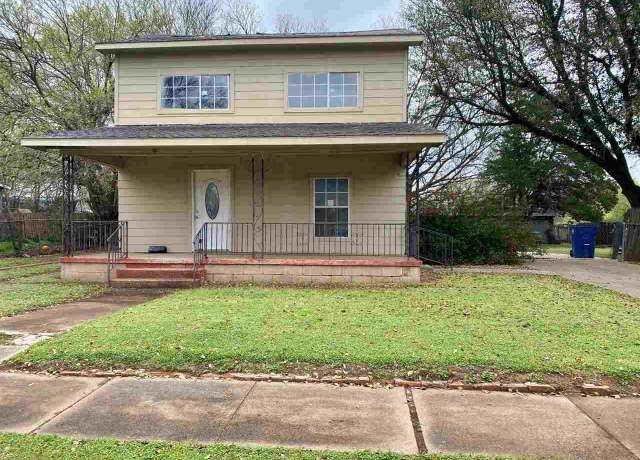 Property at 304 S 7th, Duncan, OK 73533, 3 beds, 2 baths