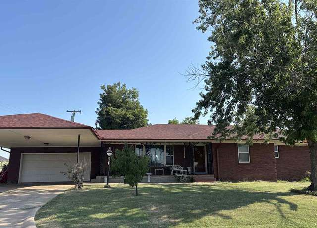 Property at 2901 NW Bell Ave, Lawton, OK 73505, 3 beds, 2 baths