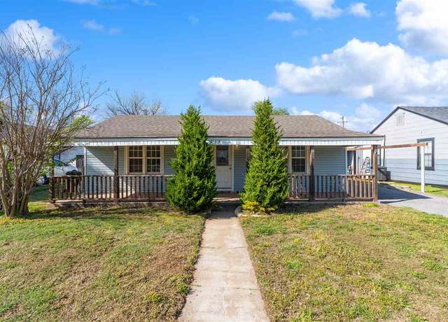 Property at 617 7th St, Elgin, OK 73538, 3 beds, 2 baths