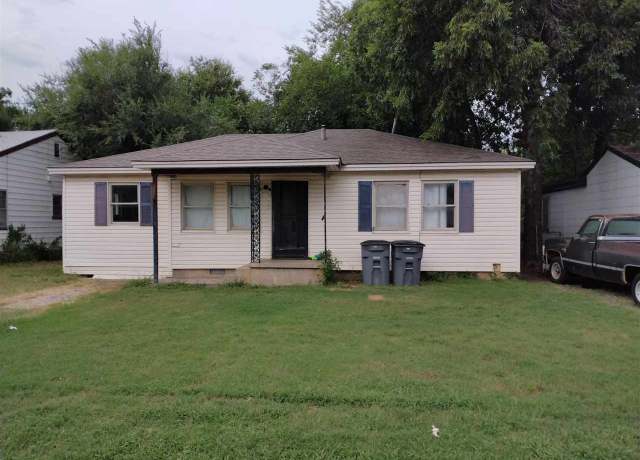 Property at 1807 NW Taylor Ave, Lawton, OK 73507, 3 beds, 1 bath
