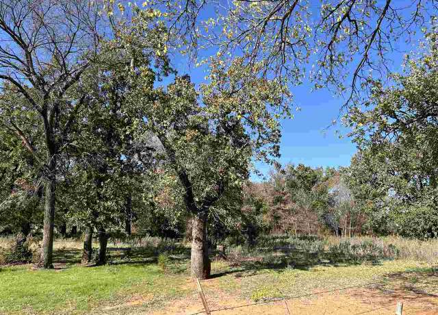 Property at 21762 NE Carlson Rd, Lawton, OK 73507, 2 beds, 1 bath