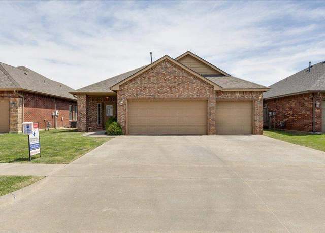 Property at 910 SW 81st St, Lawton, OK 73505, 3 beds, 2 baths