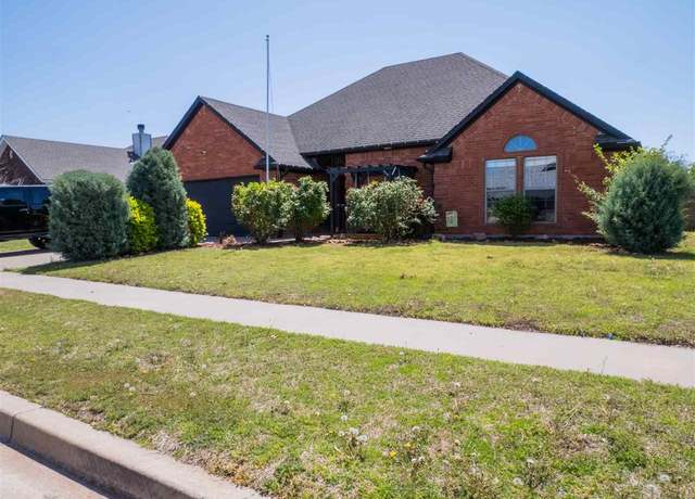 Property at 3701 NE Madison Ave, Lawton, OK 73507, 3 beds, 2 baths