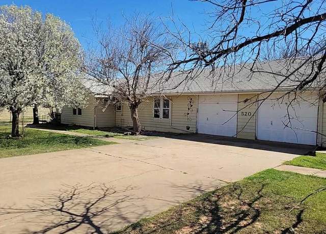 Property at 520 N Hudson St, Altus, OK 73521, 3 beds, 2.5 baths