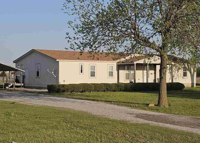 Property at 263 NE 124th St, Lawton, OK 73507, 5 beds, 2 baths