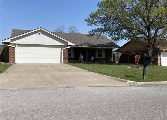 Property at 2321 NW Terrace Hills Blvd, Lawton, OK 73505, 3 beds, 2 baths
