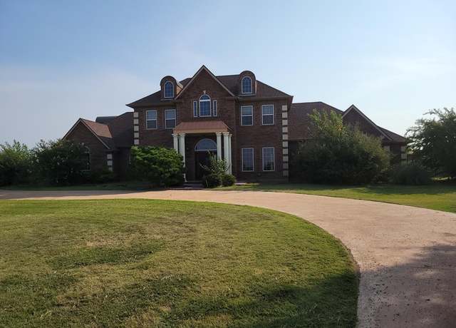 Property at 642 NE Valley View Rd, Lawton, OK, 5 beds, 3 baths