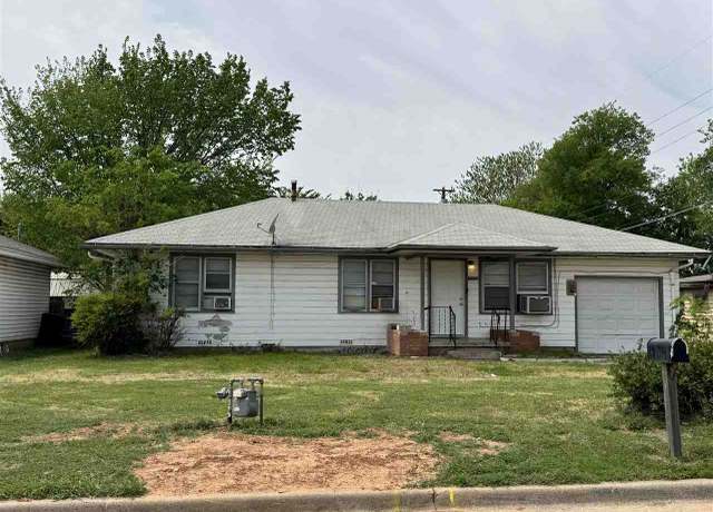 Property at 1504 NW 13th St, Lawton, OK 73507, 3 beds, 1 bath