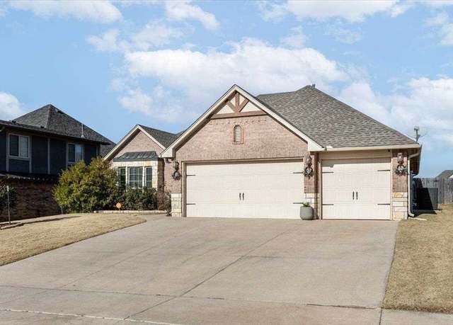 Property at 4308 NE Flycatcher Ln, Lawton, OK 73507, 4 beds, 2 baths