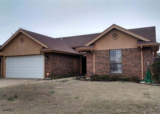 Property at 123 SE Churchill Way, Lawton, OK 73501, 3 beds, 2 baths