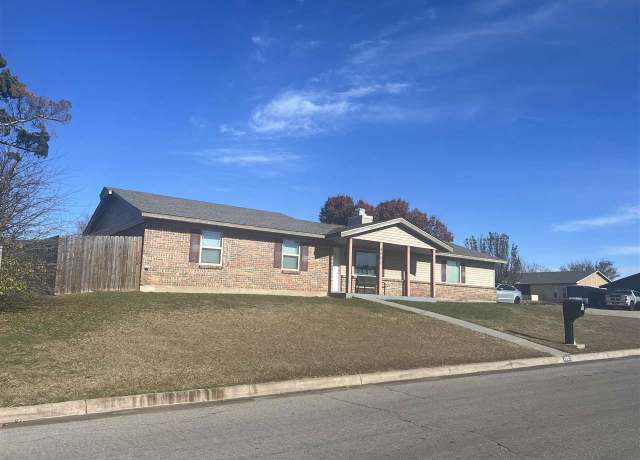 Property at 4902 SE Dover Dr, Lawton, OK 73501, 4 beds, 2 baths